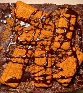 Biscoff traybake brownie